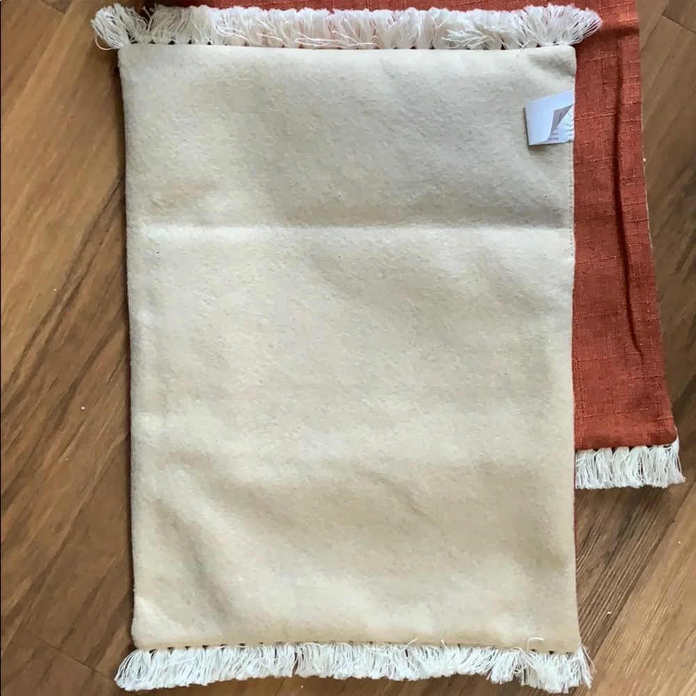 Hostpick Copper‎ orange fringe placemat table linen